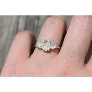 alternative raw diamond engagement rings, raw crystal size 4 5 6 7 8 8 9 10 11